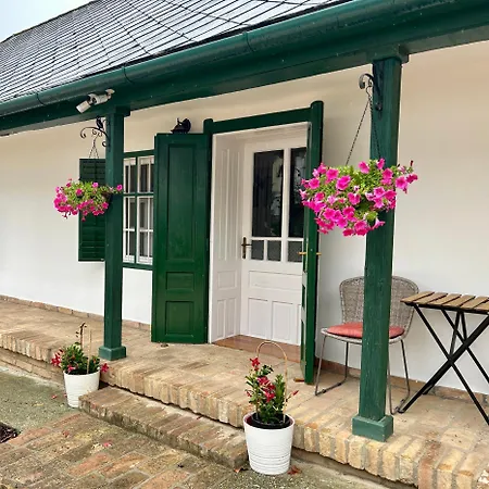 Barik Chill House Boutique Vendeghaz Szalatnak